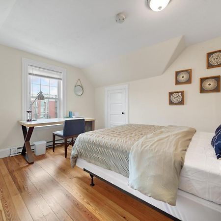5Br 2Bh Bright & Spacious Apt In Brighton Boston Exterior photo