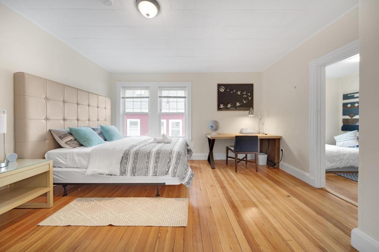 5Br 2Bh Bright & Spacious Apt In Brighton Boston Exterior photo
