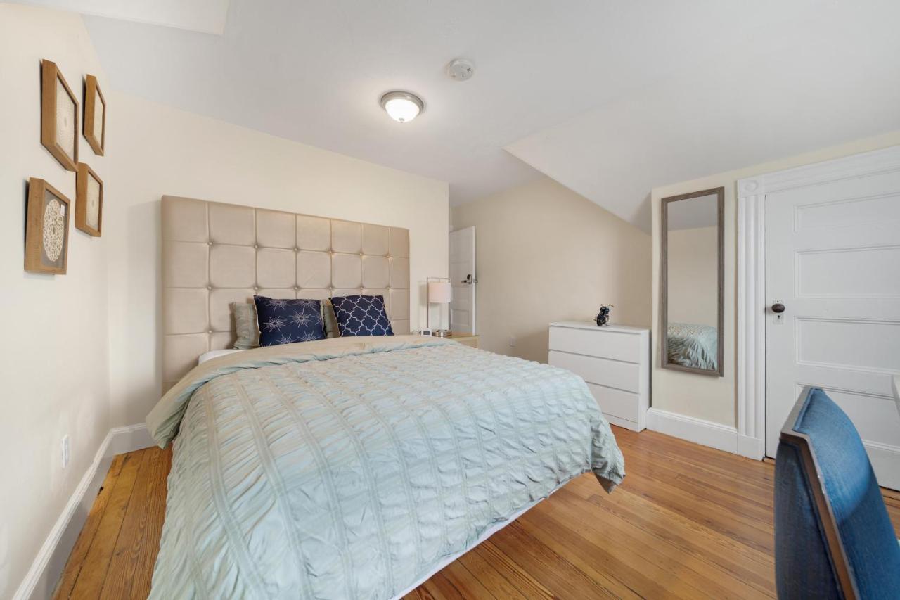 5Br 2Bh Bright & Spacious Apt In Brighton Boston Exterior photo