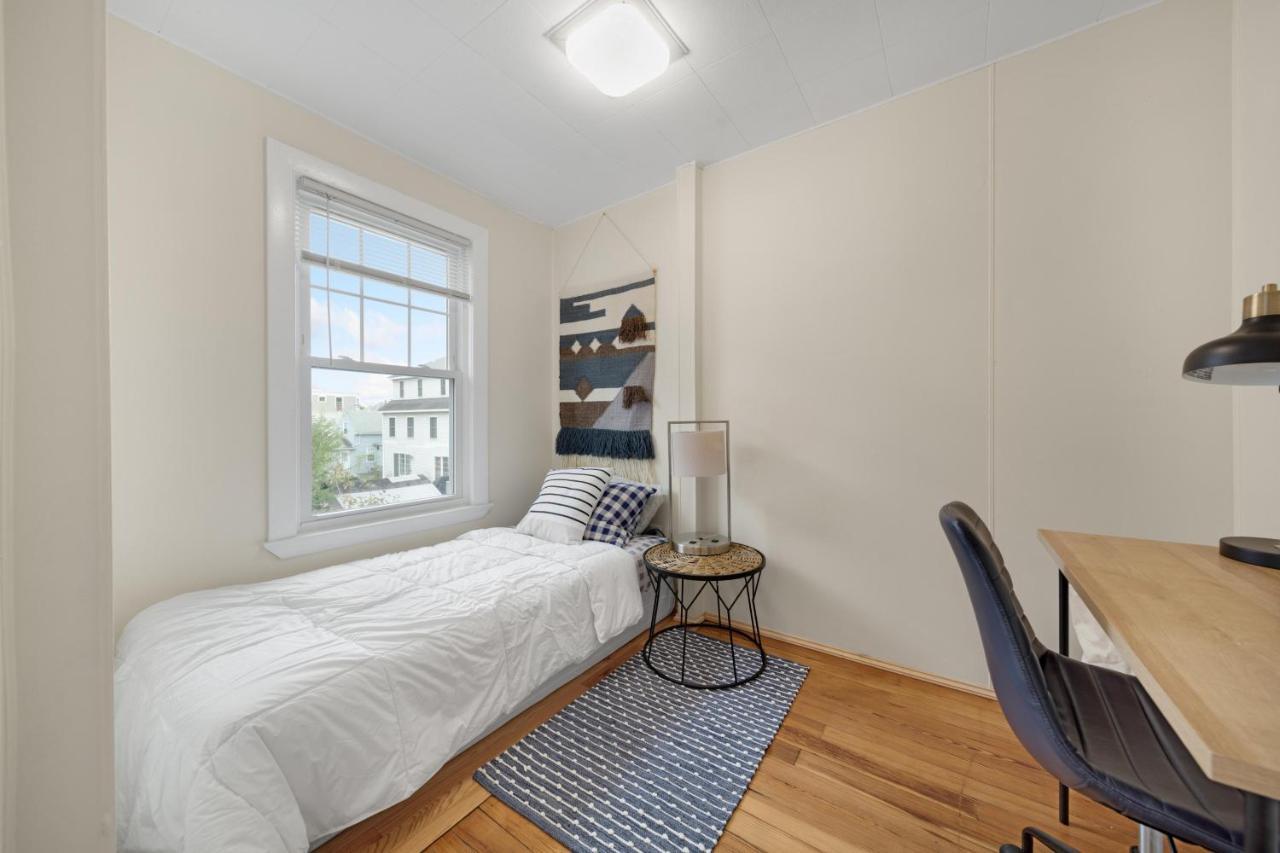 5Br 2Bh Bright & Spacious Apt In Brighton Boston Exterior photo