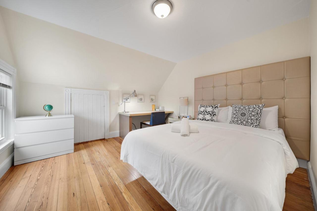 5Br 2Bh Bright & Spacious Apt In Brighton Boston Exterior photo